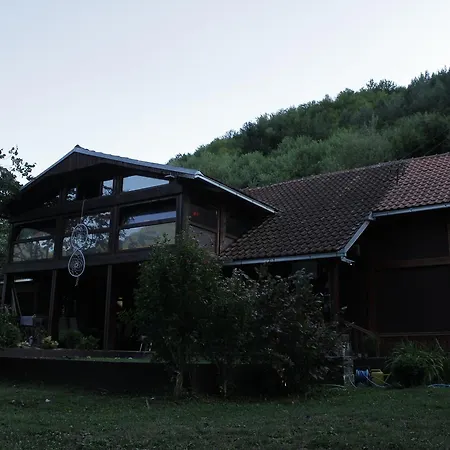 Etno House Moon Bed & Breakfast *
